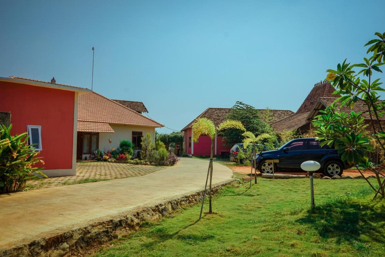 Apartmán La Famille Jepara Exteriér fotografie